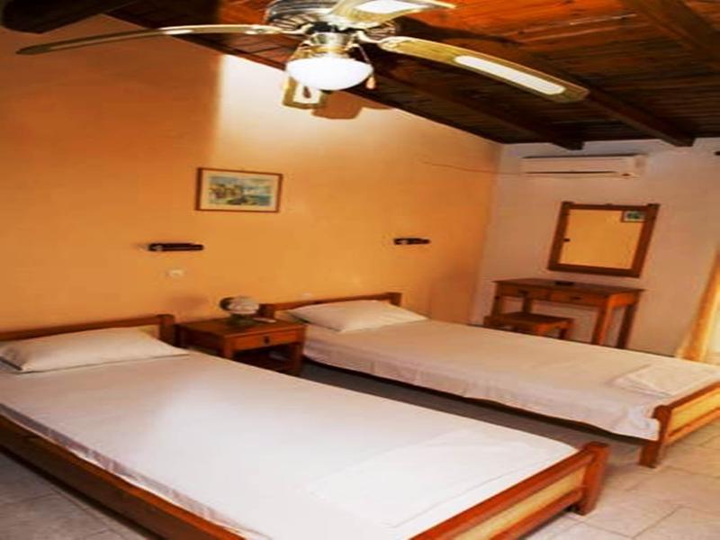 Dina'S Rooms Mesongí Екстериор снимка