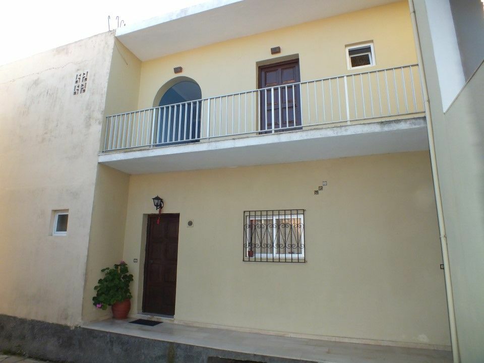 Dina'S Rooms Mesongí Екстериор снимка